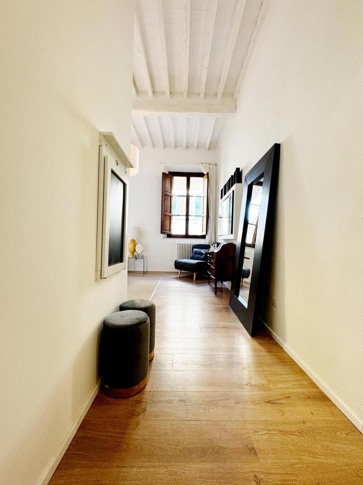 Boutique Room - Centro Storico 20 Min Da Firenze 恩波利 外观 照片