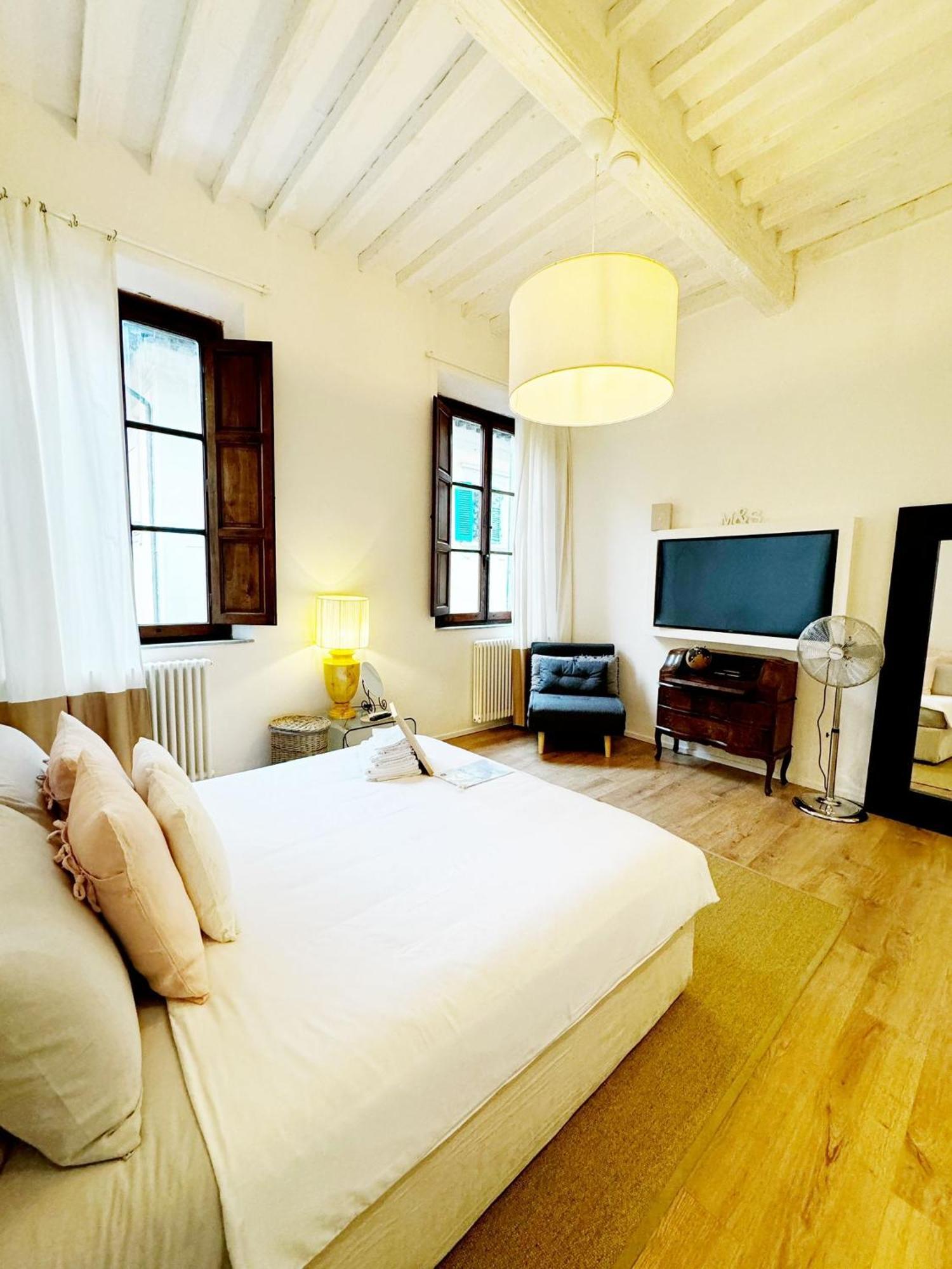 Boutique Room - Centro Storico 20 Min Da Firenze 恩波利 外观 照片